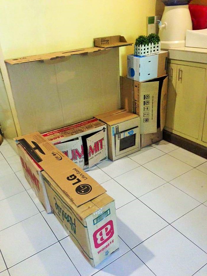 how-to-create-a-mini-cardboard-kitchen-for-you-toddler-3__700