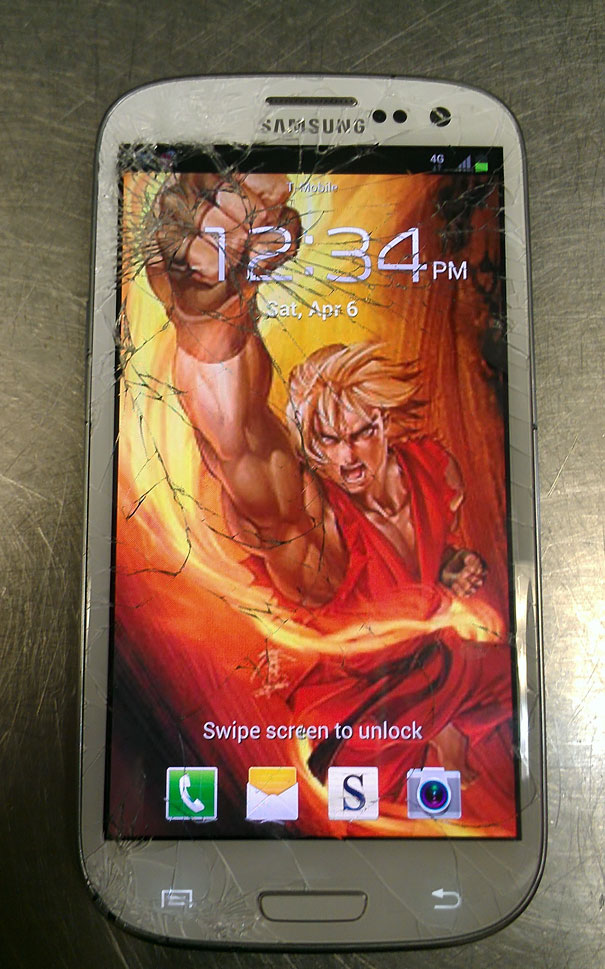 cracked-phone-screen-funny-solutions-wallpapers-5-5757d46c9f9fe__605